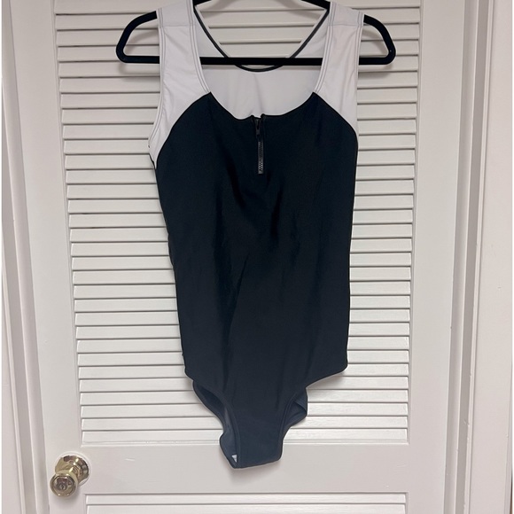 Halcurt Women's 3/4 Zip Front One Piece Swimwear Size 2X - Picture 12 of 12